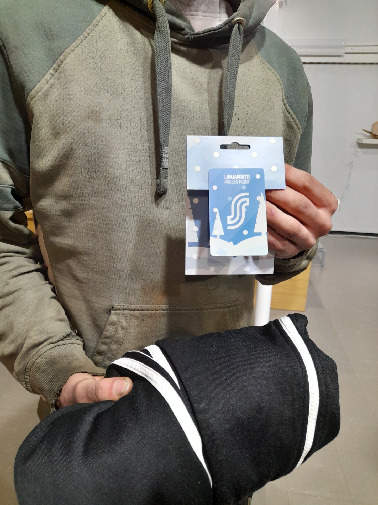 Avustusta suomalaisille nuorille